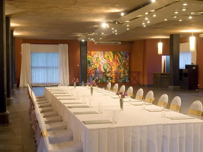 קנדי Thilanka Hotel